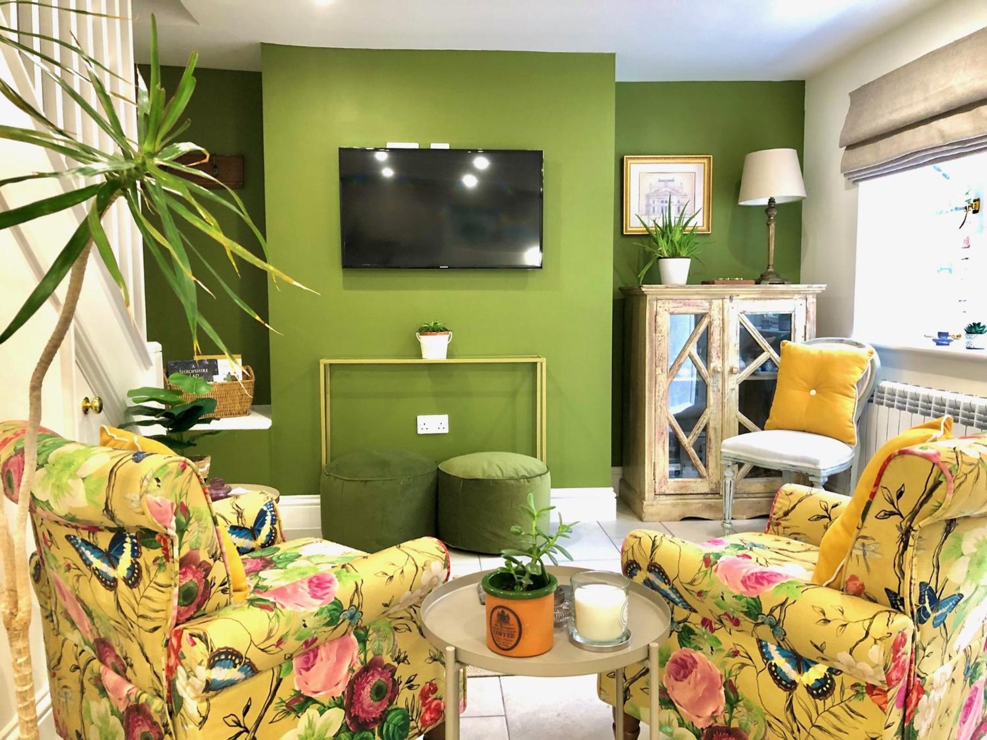 Flower Cottage By Ludlow Castle With Onsite Parking Exterior photo
