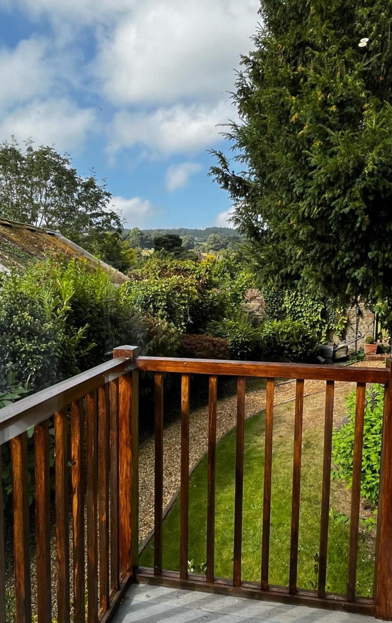 Flower Cottage By Ludlow Castle With Onsite Parking Exterior photo