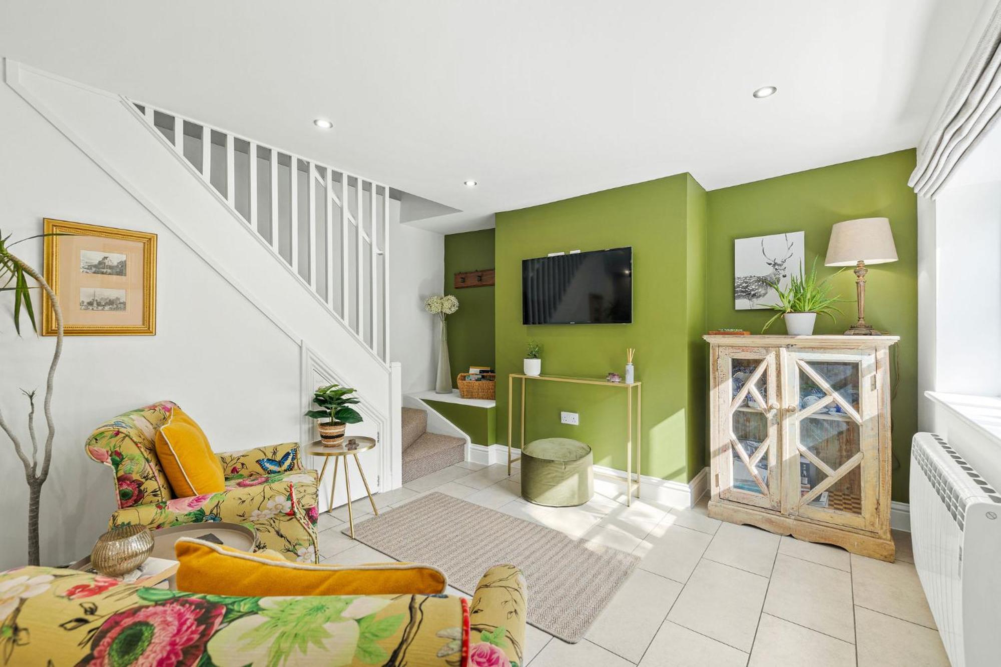 Flower Cottage By Ludlow Castle With Onsite Parking Exterior photo