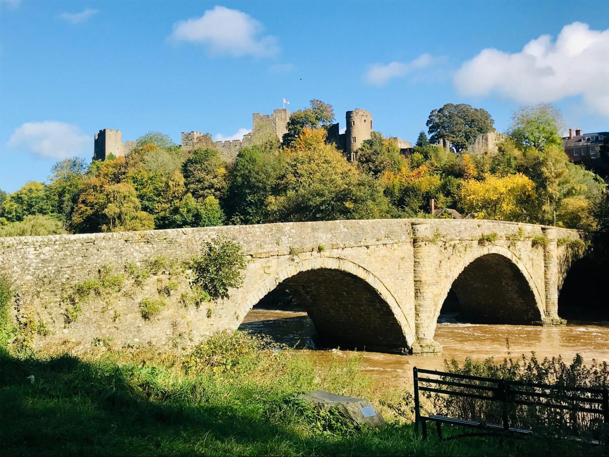 Flower Cottage By Ludlow Castle With Onsite Parking Exterior photo